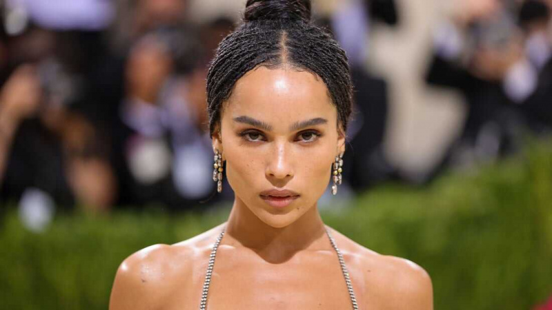   Zoë Kravitz – 5'2"