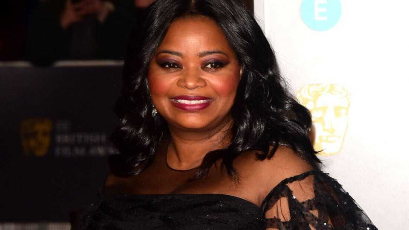   Octavia Spencer – 5'2"