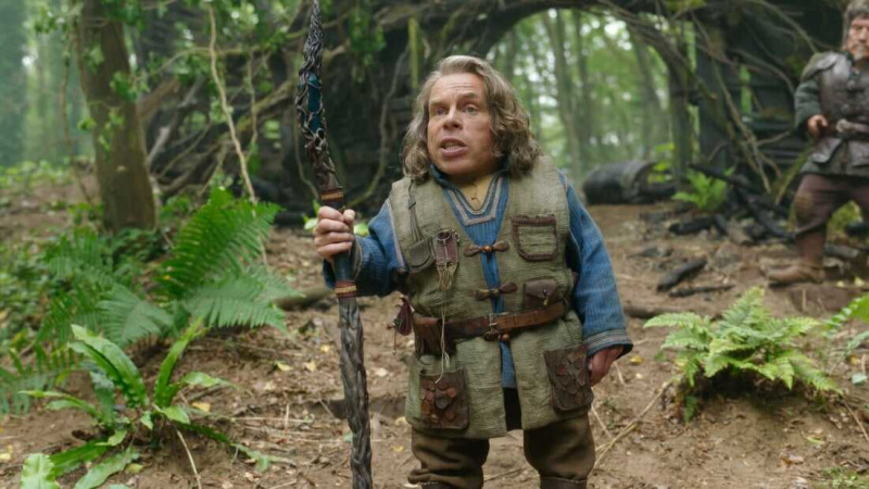   Warwick Davis – 3'6"