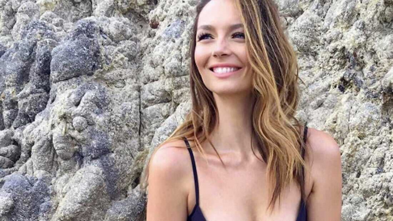   Ricki-Lee Coulter