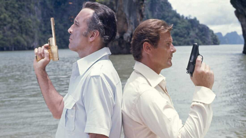   Der Mann mit dem goldenen Colt (1974)