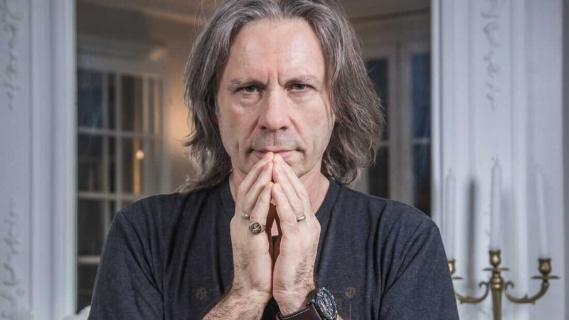   Bruce dickinson