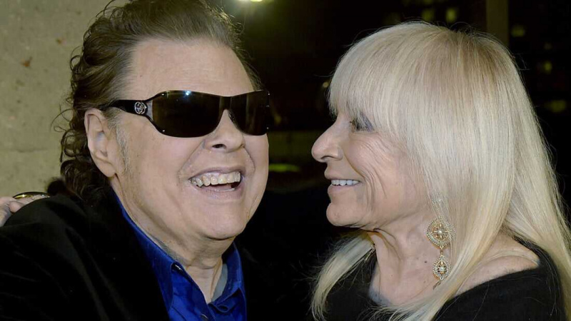   Ronnie Milsap