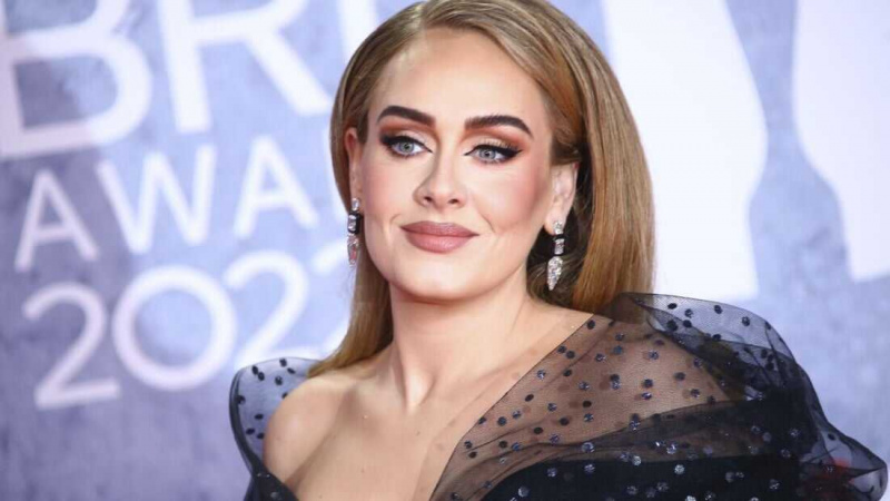   Adele