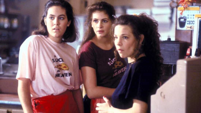   Mystic Pizza (1988)