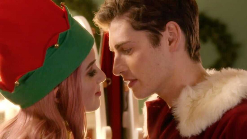   A Cinderella Story: Christmas Wish (2019)