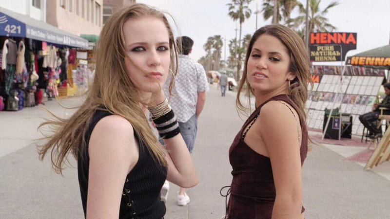   Trinajst (2003)