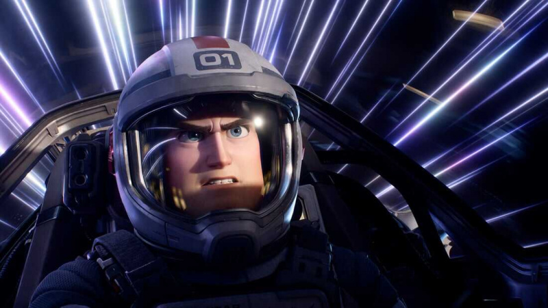   Lightyear на Disney Plus ли е?