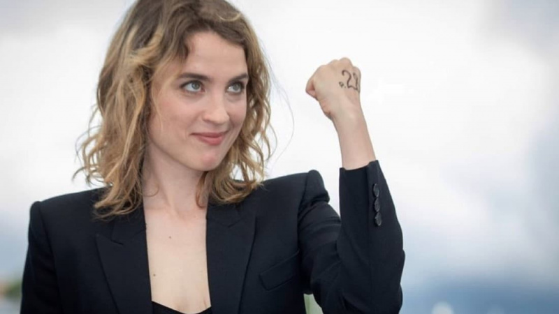   adela haenel