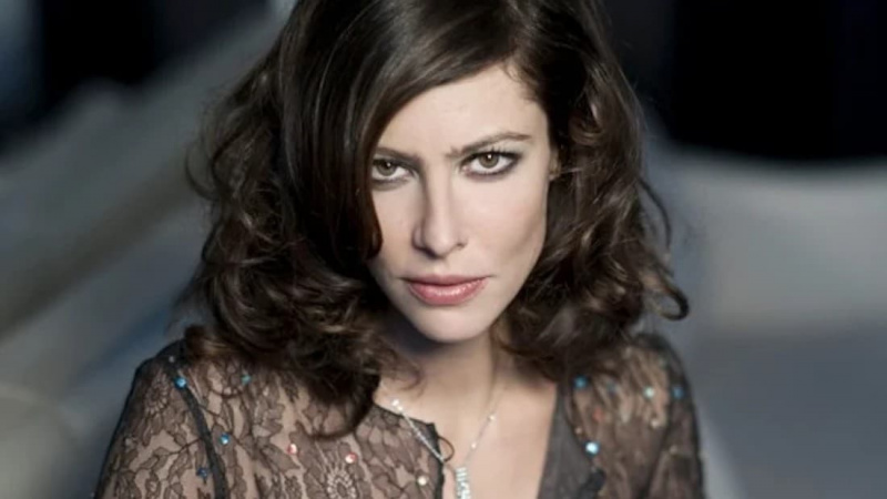   Anna Mouglalis