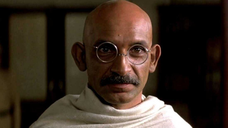   Gandhi (1982)
