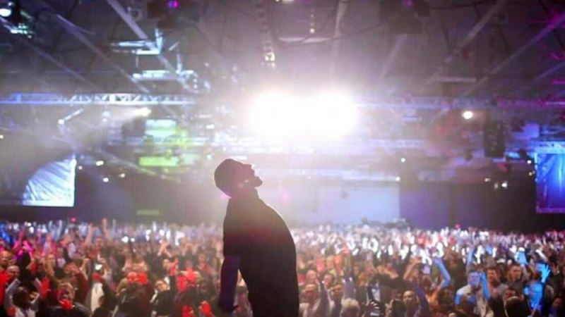   Tony Robbins: I Am Not Your Guru (2016)