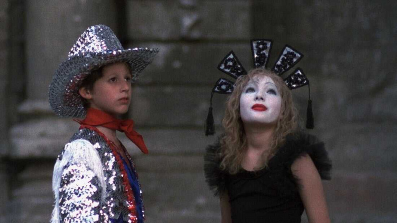   Света крв (1989)
