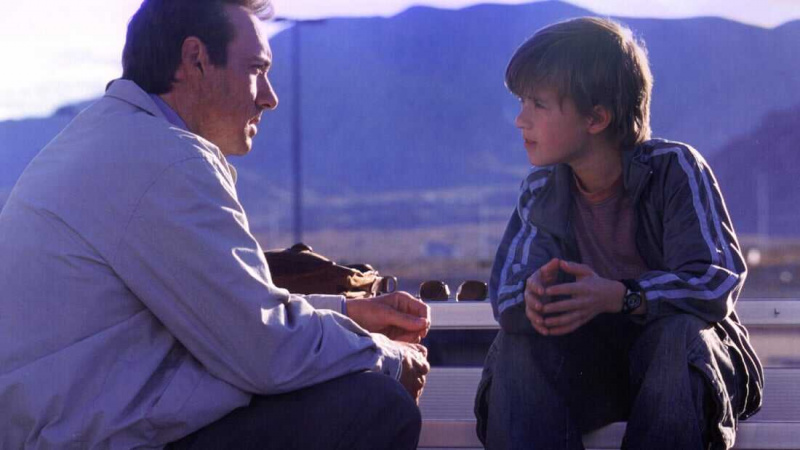   Pagar hacia adelante (2000)