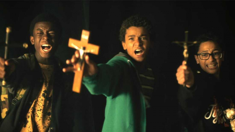   Vampiros contra el Bronx (2020)