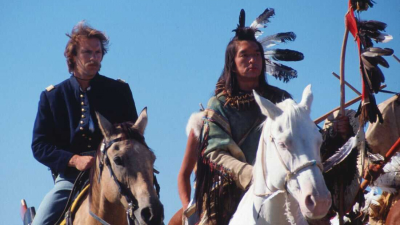  Danse avec les loups (1990)