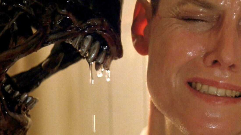   Extraterrestres (1986)