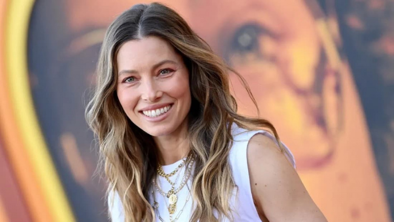   Jessica Biel