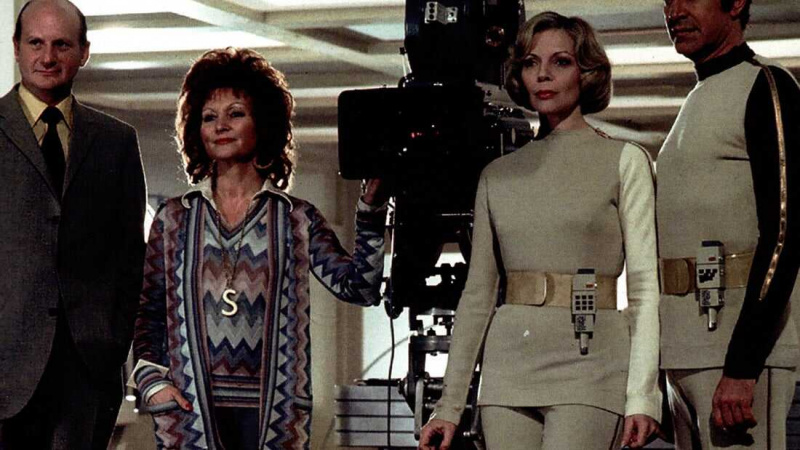   Vesolje: 1999 (TV serija 1975–1977)