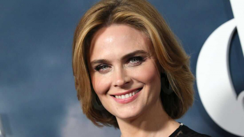   Emily Deschanel