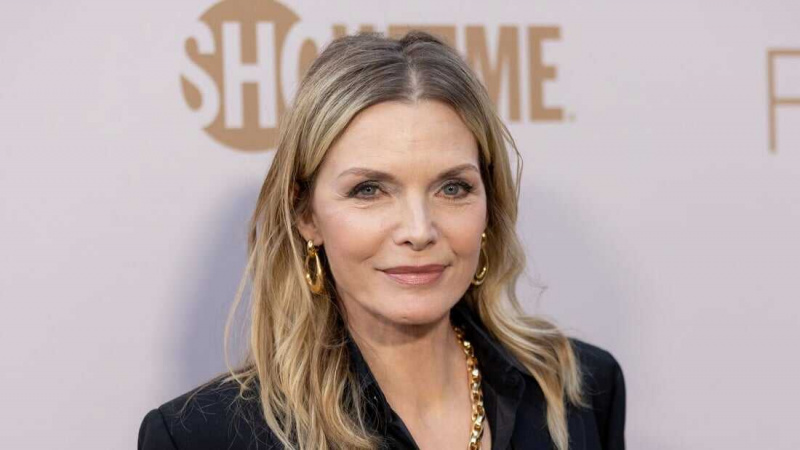   Michelle Pfeiffer