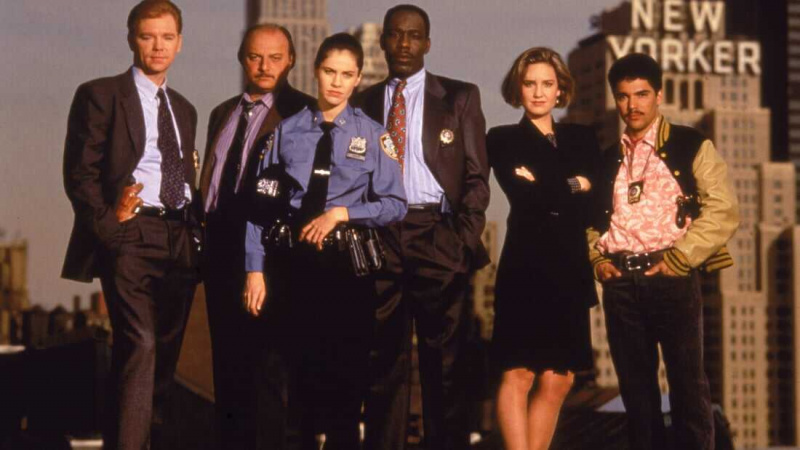   NYPD Blue (ละครโทรทัศน์ 2536-2548)