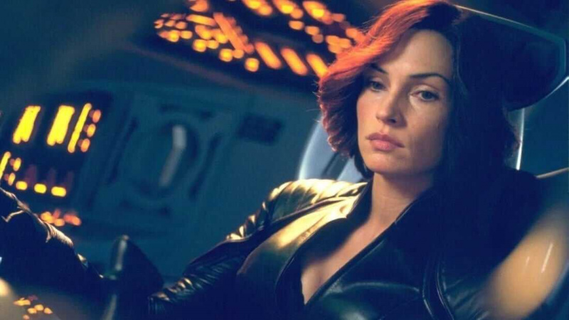   Jean Grey (Famke Janssen)