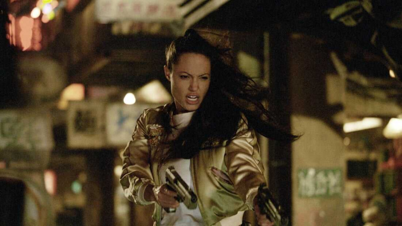   Lara Croft Tomb Raider: Zibelka življenja (2003)
