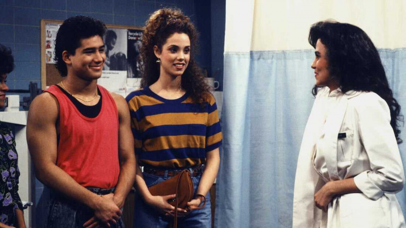   Спасени от камбаната (телевизионен сериал 1989–1992)