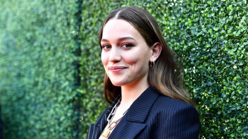   Victoria Pedretti