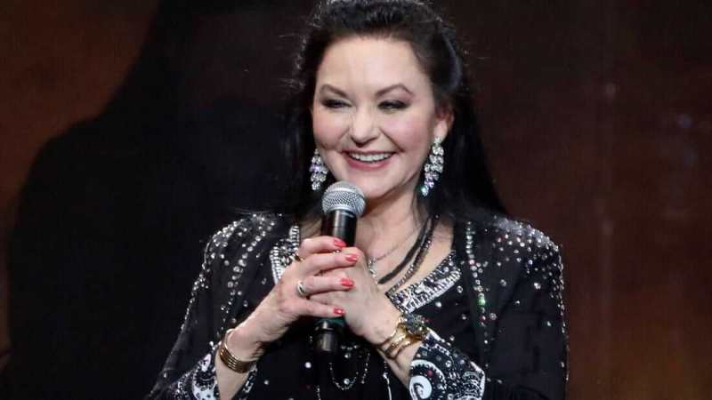   cristal gayle