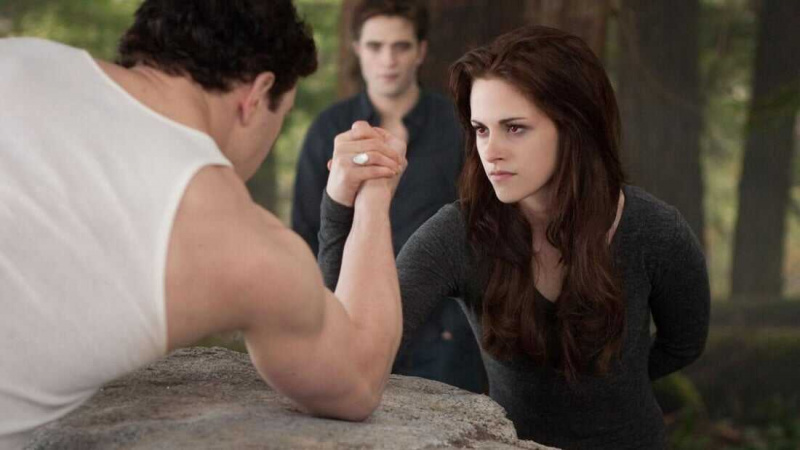  The Twilight Saga: Breaking Dawn - Osa 2 (2012)
