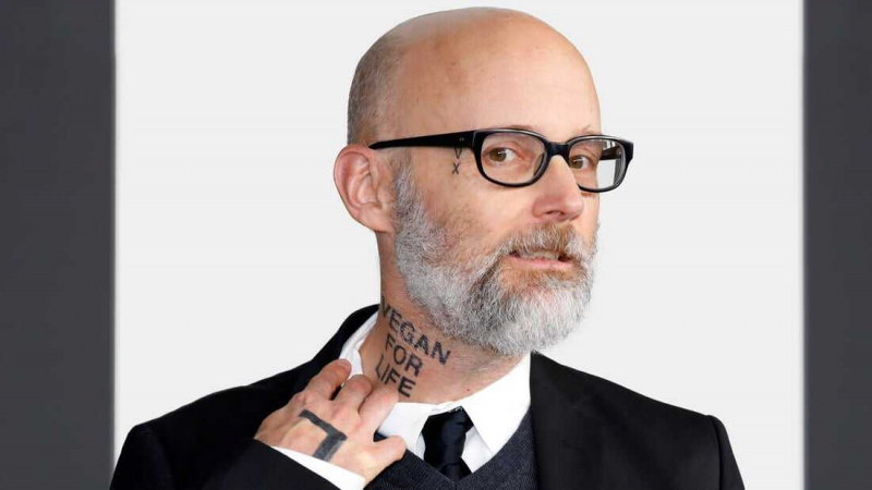   Μόμπι