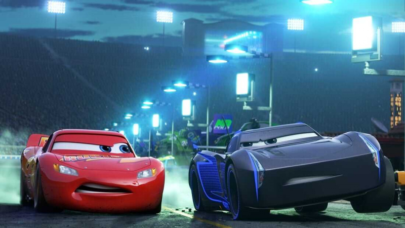   Sú Autá 3 na Disney Plus?