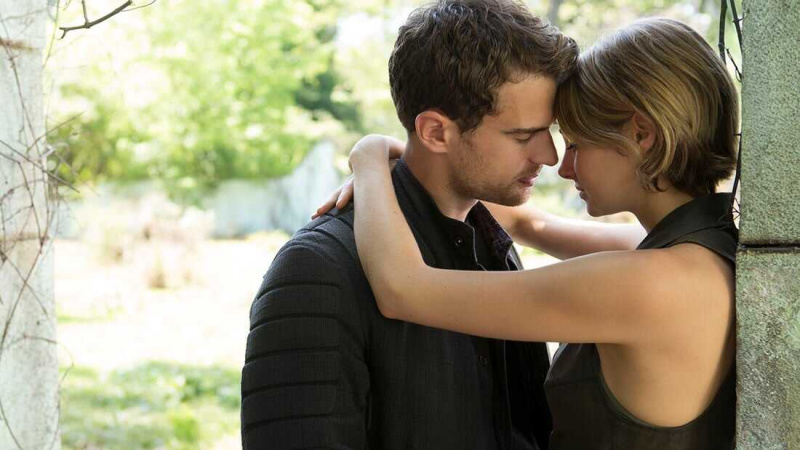   Allegiant (2016)