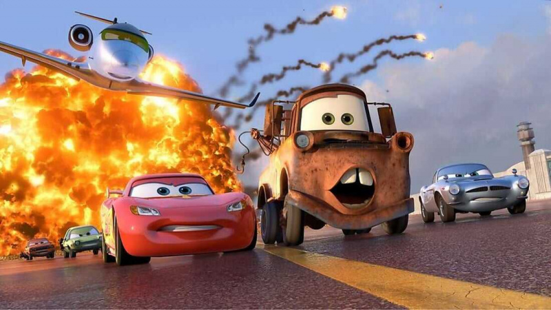   Mater, también conocido como Larry the Cable Guy (Cars 2)