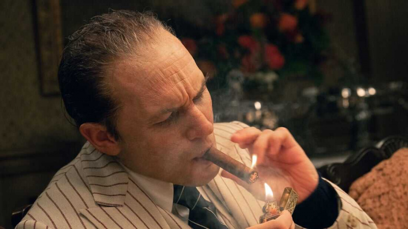   Capone (2020)