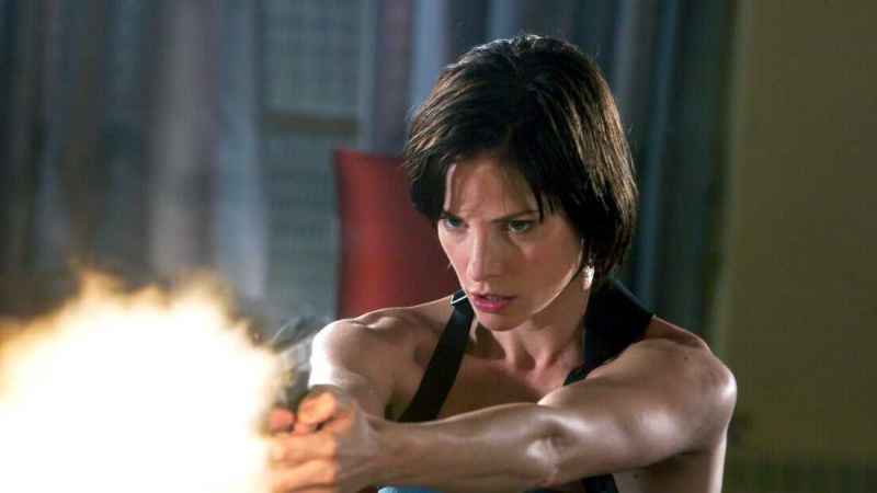   Resident Evil: Apocalypse (2004)
