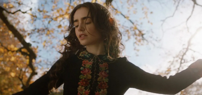   Lily Collins Emily in Paris