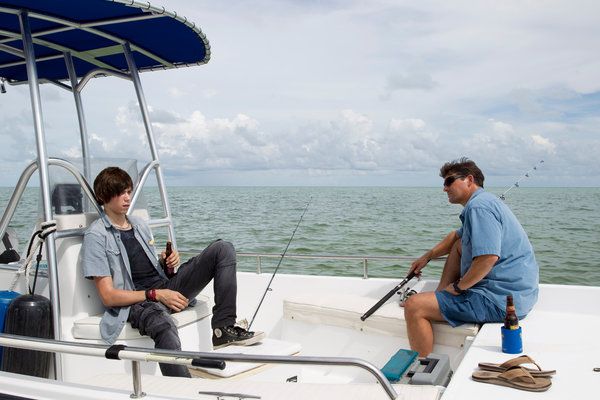 Оуен Тийг, вляво, и Кайл Чандлър в Bloodline на Netflix.