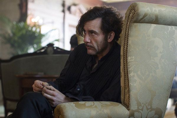 Clive Owen i The Knick.