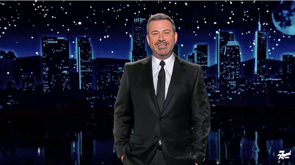Jimmy Kimmel se je pošalil, da se zdi nepošteno, da je Tom Brady osvojil svoj sedmi prstan Super Bowla, ko so bili še Američani, ki še niso dobili svojega prvega.