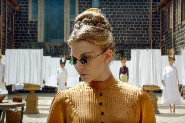Natalie Dormer ไปปิกนิกที่ Hanging Rock