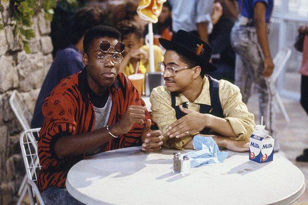 Kadeem Hardison vasemmalla ja Darryl M. Bell elokuvassa A Different World, joka päätti alkuperäisen esitysnsä 25 vuotta sitten tällä viikolla.