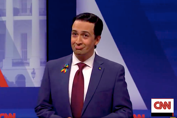Lin-Manuel Miranda è apparso come Julián Castro in Saturday Night Live questa settimana.
