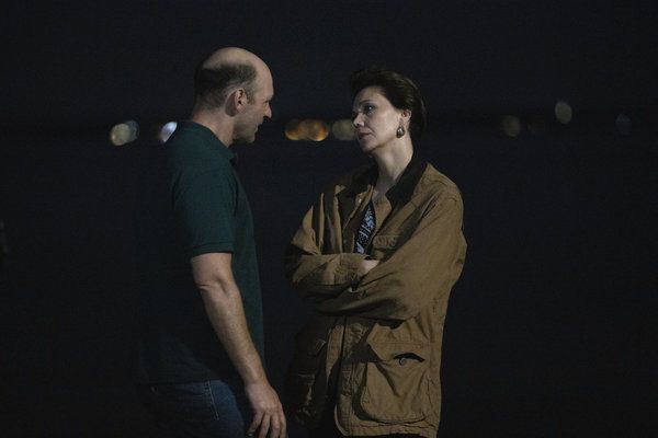 Corey Stoll und Maggie Gyllenhaal im Serienfinale von The Deuce.