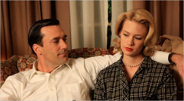Ο Jon Hamm υποδύεται ένα στέλεχος διαφημίσεων και ο January Jones τη σύζυγό του στο ??Mad Men.??