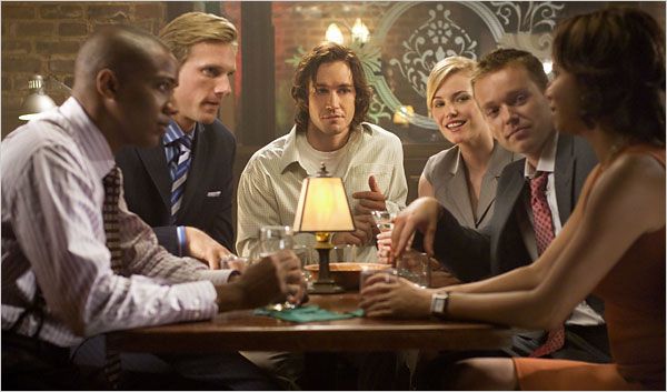 Da sinistra, J. August Richards, Teddy Sears, Mark-Paul Gosselaar, Melissa Sagemiller, Jonathan Scarfe e Gloria Reuben in ??Raising the Bar,?? un dramma legale su TNT.