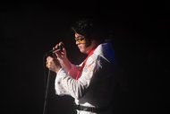 Jonathan Nation è il protagonista di Elvis Lives!