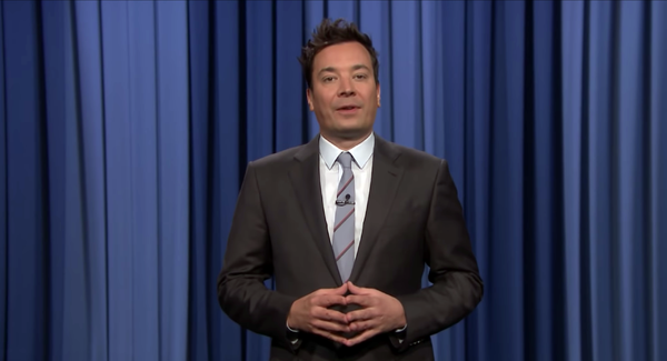 지미 팰런(Jimmy Fallon)은 아들이 러시아 변호사와 만난 것과 관련된 2,000페이지 이상의 증언 공개에 대한 트럼프 대통령의 반응을 상상했습니다. 2,000페이지에서 나를 잃었습니다.